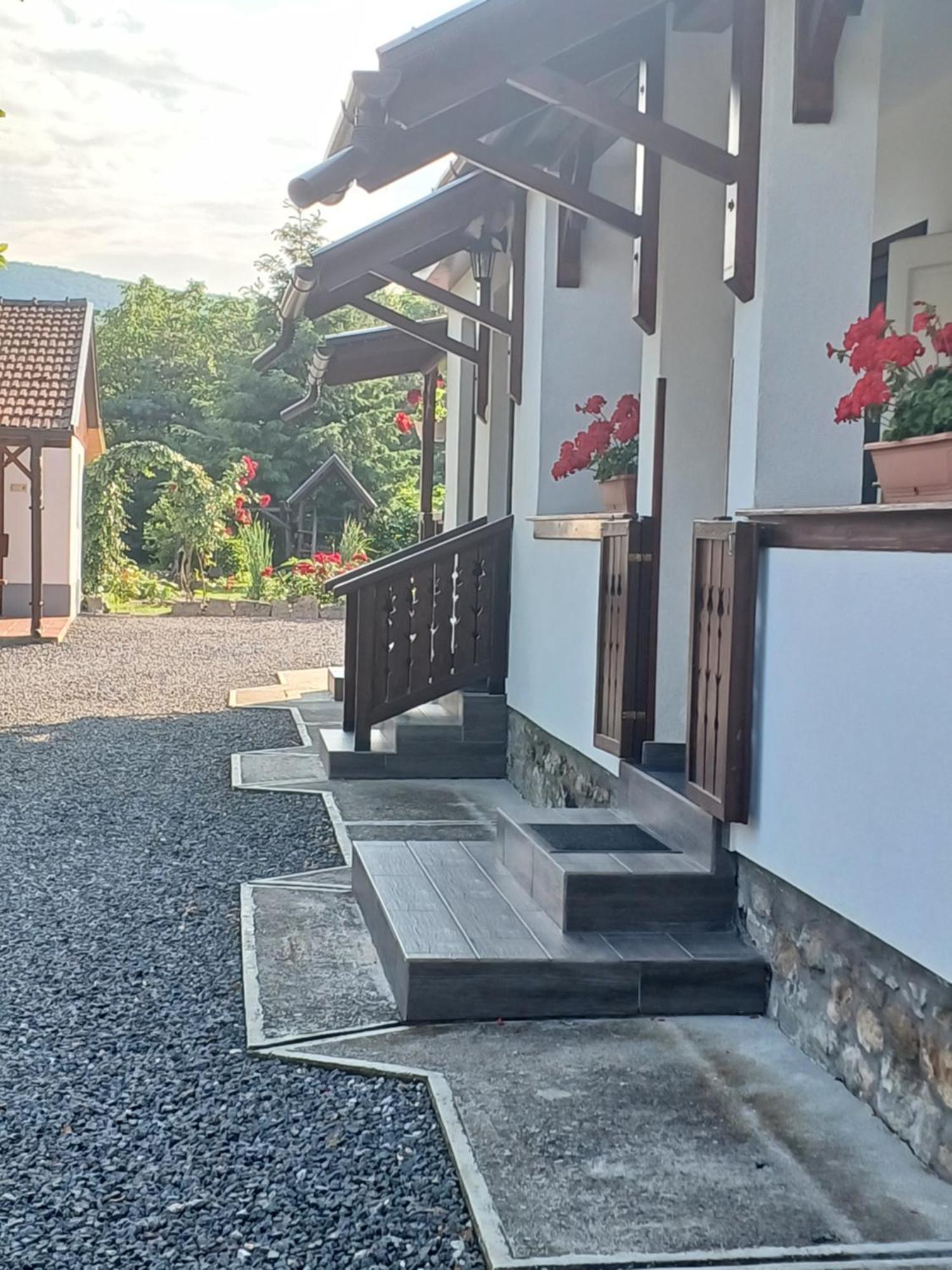 Kazsimer Vendeghaz Erdohorvati Exterior photo